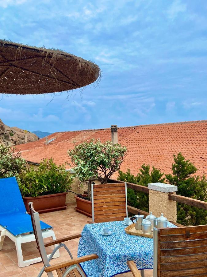 Appartamento Il Caracolo A Cala Francese La Maddalena  Exteriér fotografie