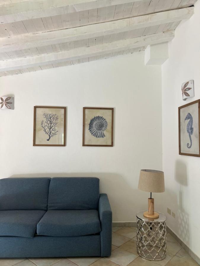 Appartamento Il Caracolo A Cala Francese La Maddalena  Exteriér fotografie